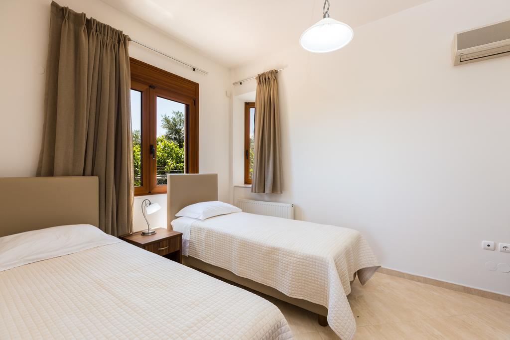 Pigi  Tsourlakis Residence, An Oasis Of Tranquility, By Thinkvilla מראה חיצוני תמונה